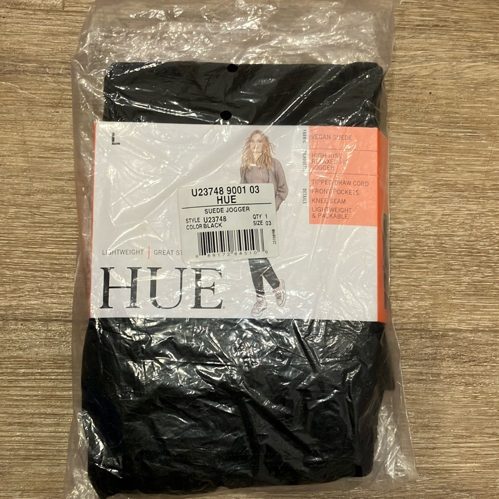 NWT Hue lightweight great stretch, high-rise, relaxed, fit jogger large